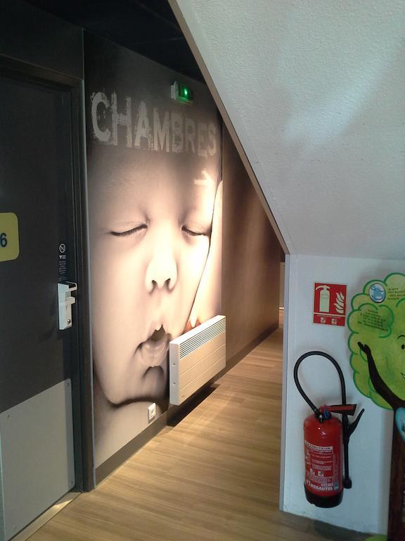 Ibis Budget Versailles Chateau Saint Cyr L'Ecole Saint-Cyr-l'Ecole Exterior foto