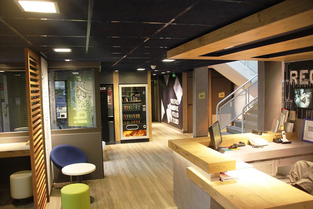 Ibis Budget Versailles Chateau Saint Cyr L'Ecole Saint-Cyr-l'Ecole Exterior foto
