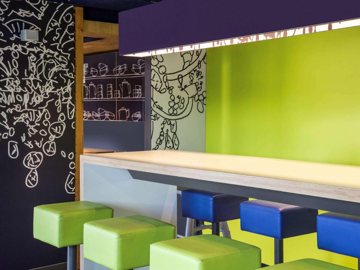Ibis Budget Versailles Chateau Saint Cyr L'Ecole Saint-Cyr-l'Ecole Exterior foto